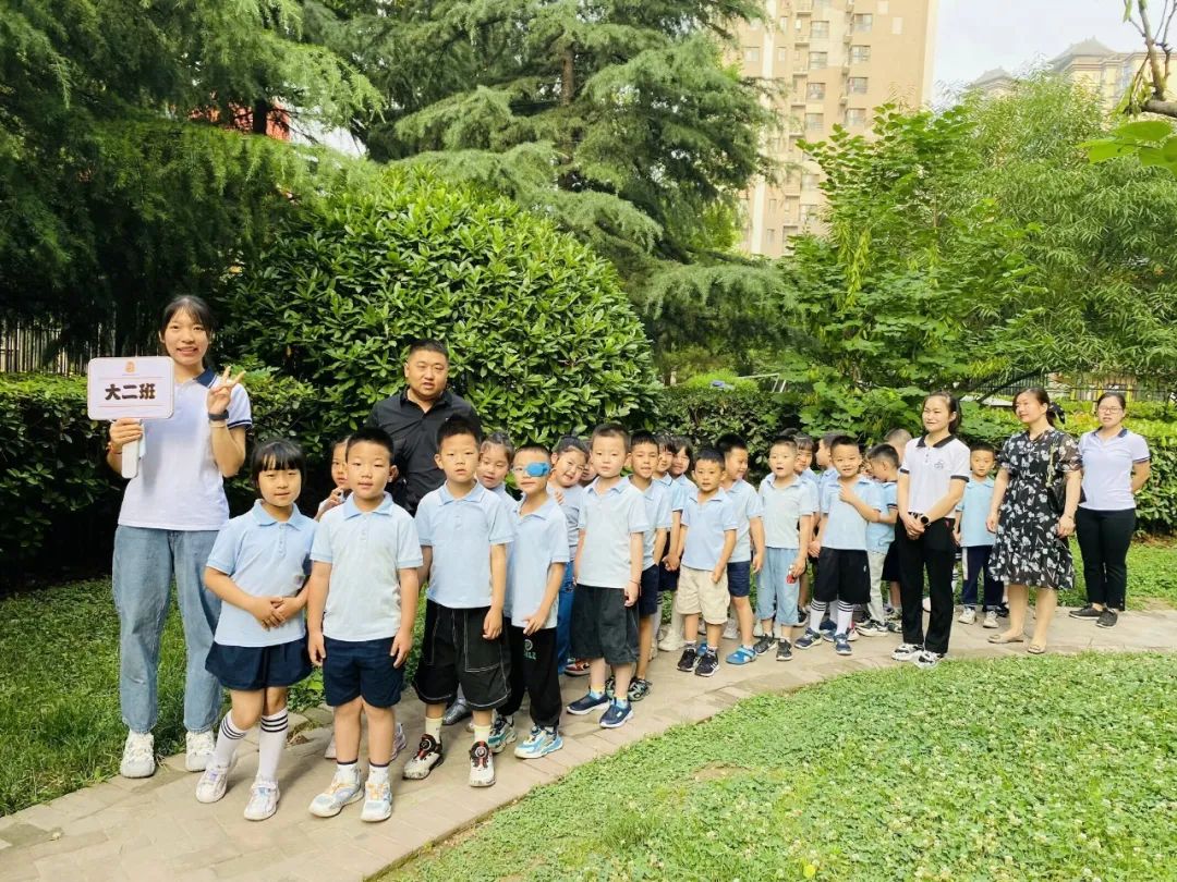初探小学、礼遇成长--西安莲湖东尚观湖幼儿园大班参观小学实践活动 第10张
