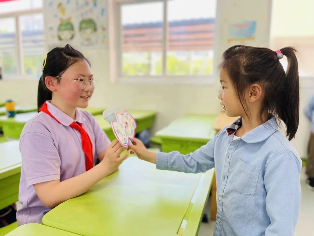 【幼小衔接】“趣”见小学,筑梦成长——紫薇幼儿园大班组入队仪式体验活动 第49张