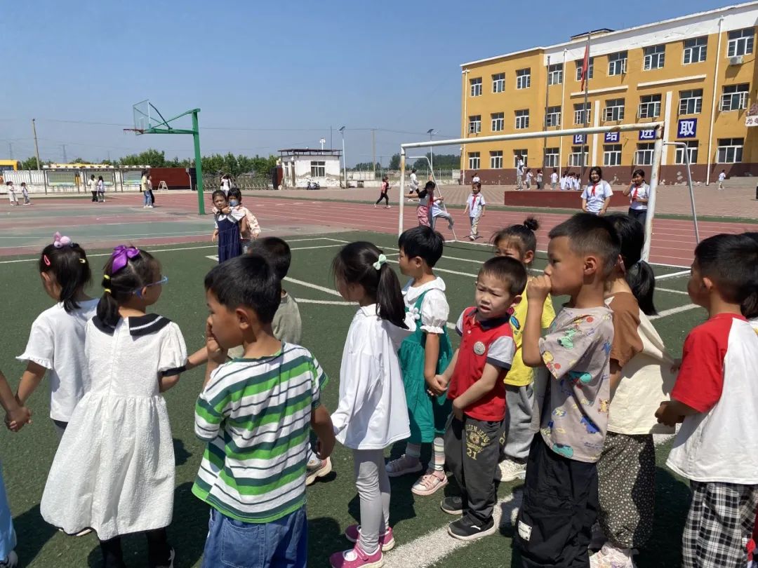 幼小衔接|初探小学 礼遇成长——大孟庄镇第二幼儿园幼小衔接活动之小学初体验 第36张