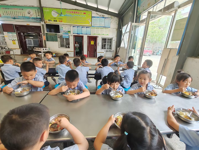 淮河镇第二小学附属幼儿园开展走进小学活动 第4张 淮河镇第二小学附属幼儿园开展走进小学活动 第4张