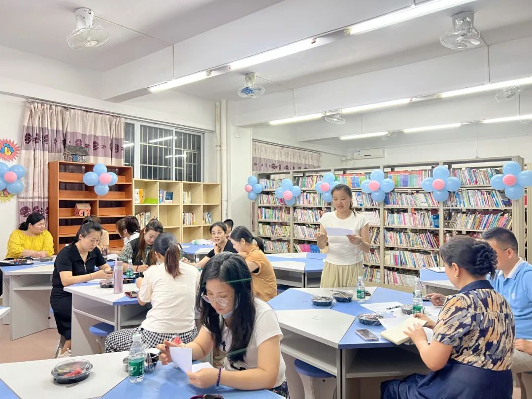共读一本书 携手共成长——白云区新都小学“家长共读营”启动 第6张 共读一本书 携手共成长——白云区新都小学“家长共读营”启动 第6张