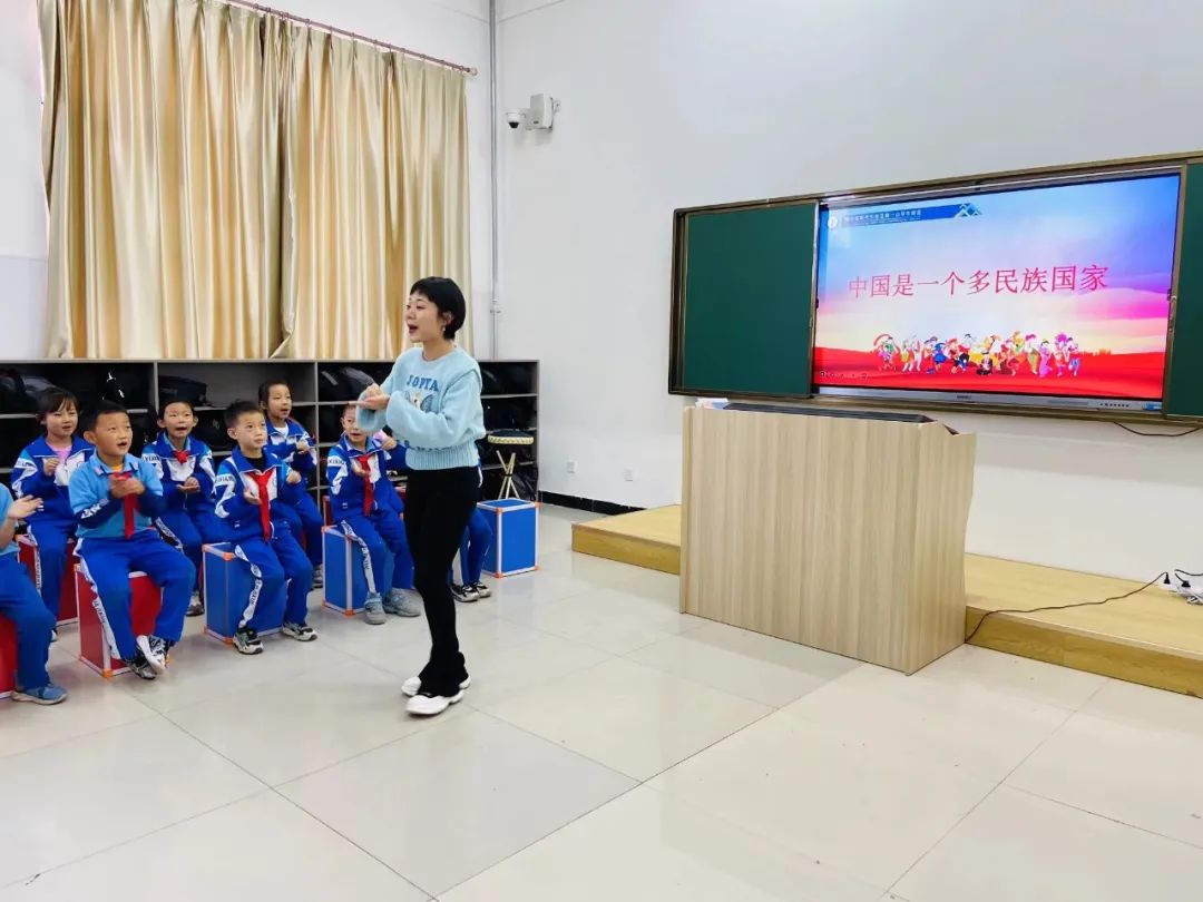 【党建+民族团结教育】东胜区第一小学东校区民族团结月系列主题活动 第29张