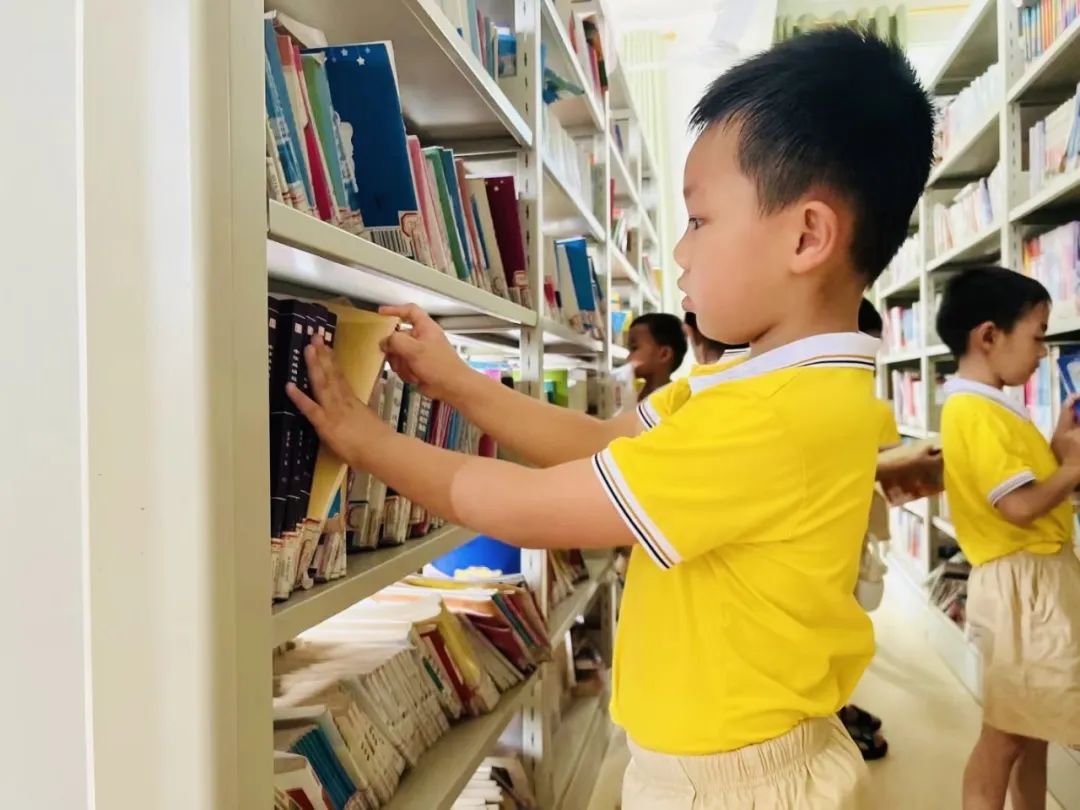 “探秘小学  开启成长新篇章”——荔浦市青山镇中心幼儿园参观小学活动 - 拷贝 第26张