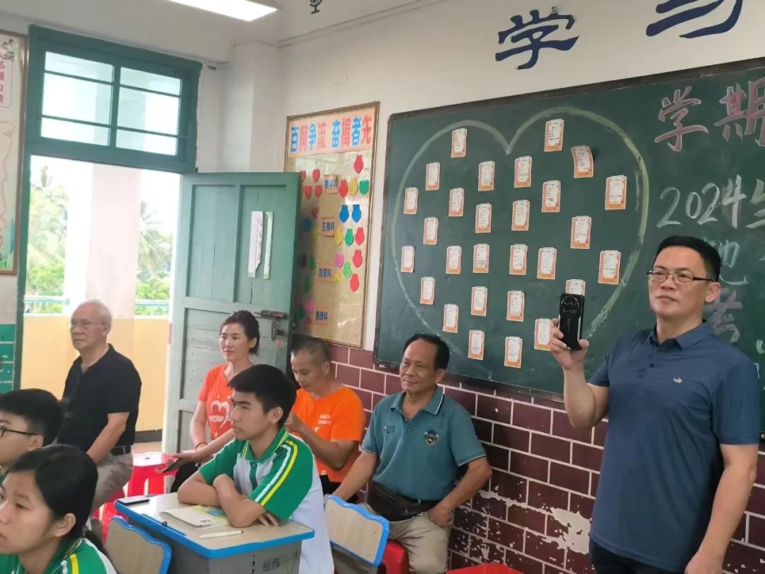 美在心灵 | 澳洲高考优才生王悦佳到温泉中学上分享课 第16张 美在心灵 | 澳洲高考优才生王悦佳到温泉中学上分享课 第16张