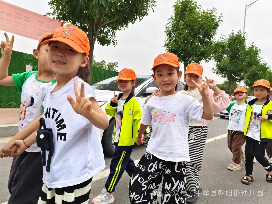 小学“慧”感知,衔接育成长——中牟县朝阳街幼儿园参观小学活动 第12张 小学“慧”感知,衔接育成长——中牟县朝阳街幼儿园参观小学活动 第12张