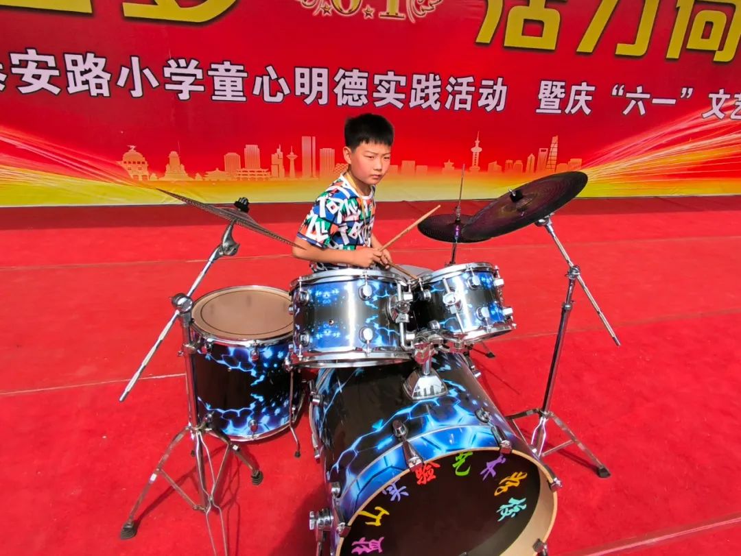 放飞中国梦 活力向未来|泰安路小学童心明德实践活动暨庆“六一”文艺汇演 第31张 放飞中国梦 活力向未来|泰安路小学童心明德实践活动暨庆“六一”文艺汇演 第31张