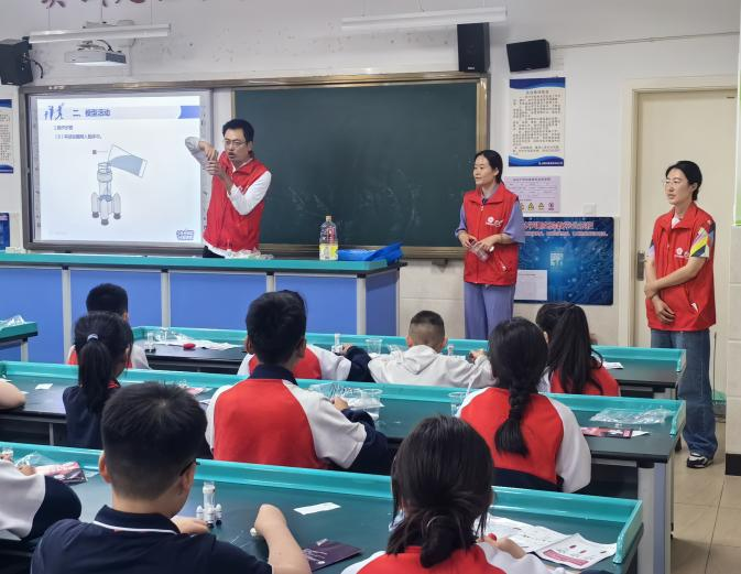 东庄小学科技活动周,见证孩子们航天梦想 第1张