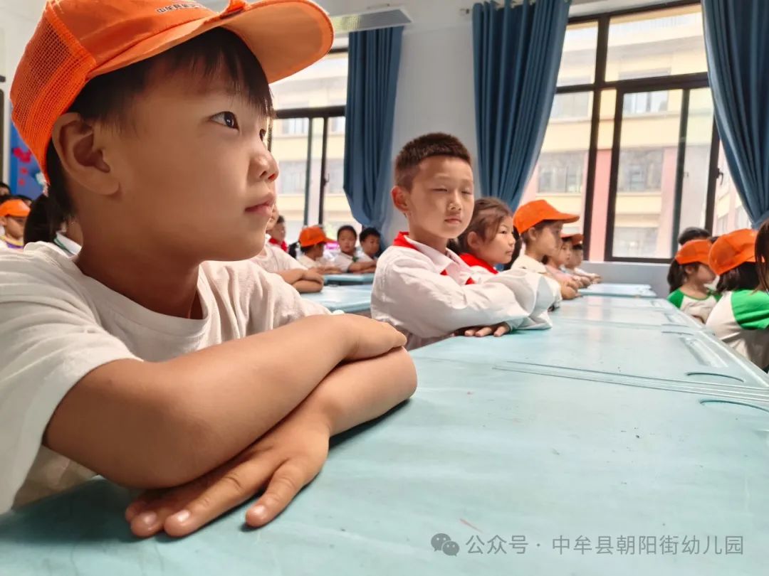 小学“慧”感知,衔接育成长——中牟县朝阳街幼儿园参观小学活动 第43张 小学“慧”感知,衔接育成长——中牟县朝阳街幼儿园参观小学活动 第43张