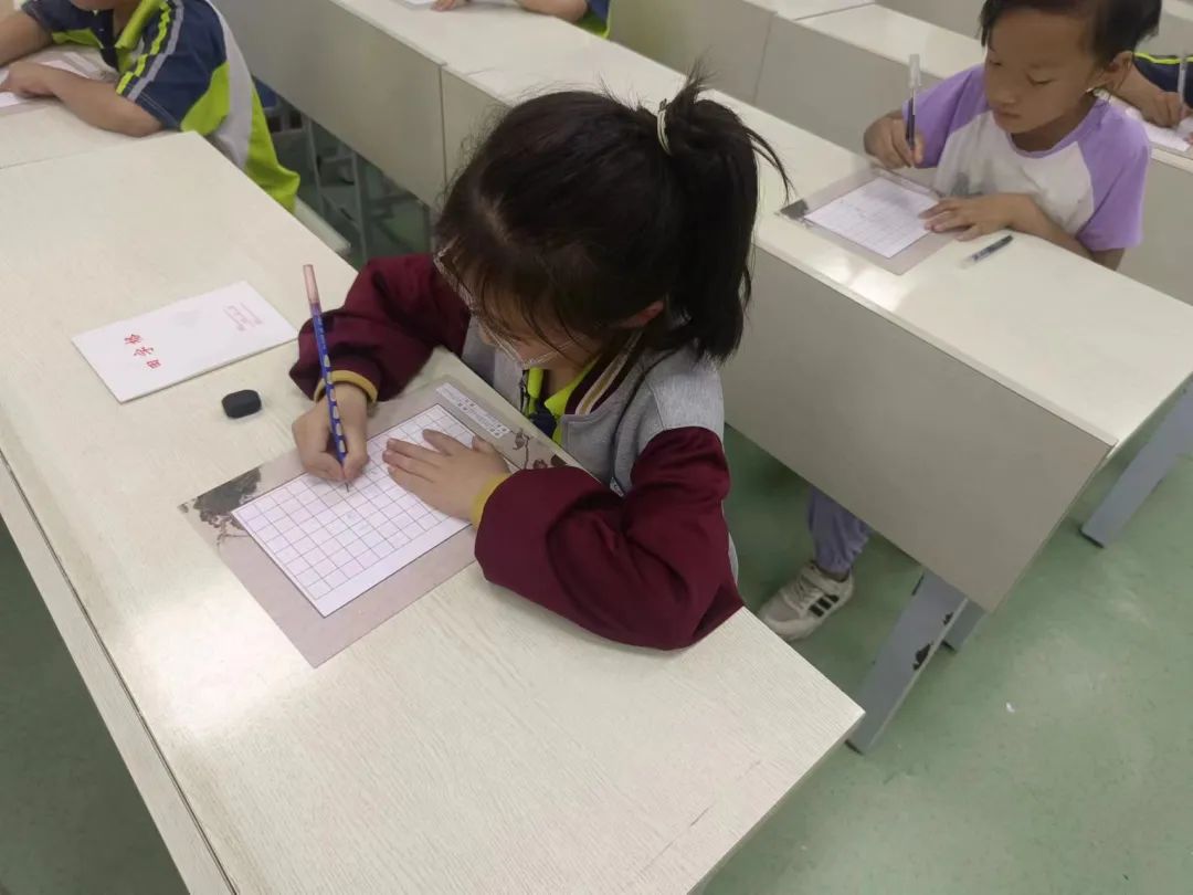 【品纸上芳华,展笔尖之美】大桥镇中心小学学生书法比赛 第5张