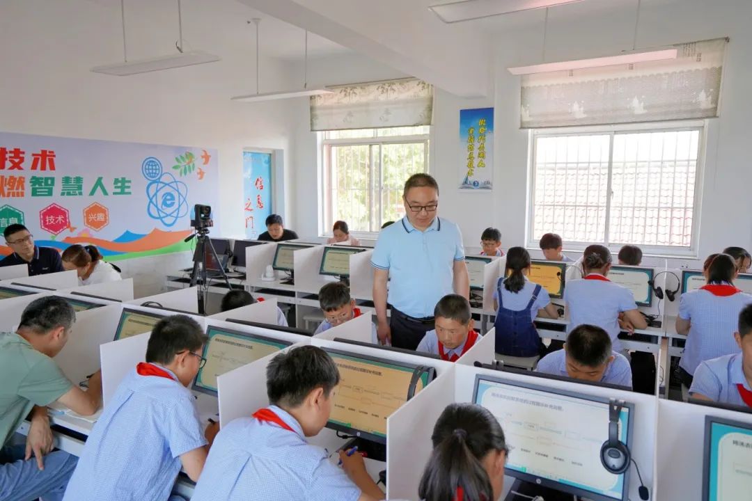 厉庄小学承办江苏省杨青网络名师工作室支架式教研在“三个课堂”融合应用的实践研究暨“城乡互动”系列活动(第四期) 第27张