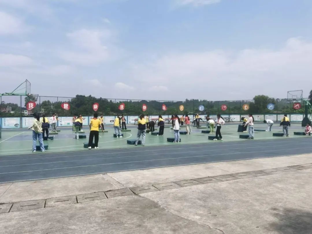 视导明方向 评议捉提升—永钢明德小学课堂教学集中视导 第5张 视导明方向 评议捉提升—永钢明德小学课堂教学集中视导 第5张