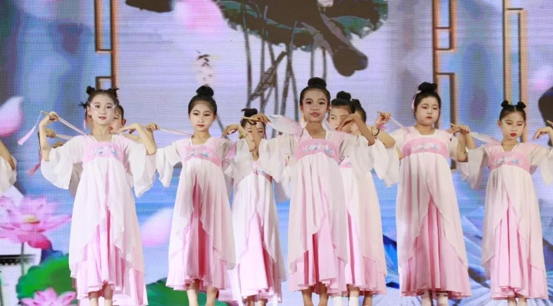 天马小学庆六一 ▏“童心飞扬 逐梦启航”艺术节开始投票啦! 第9张 天马小学庆六一 ▏“童心飞扬 逐梦启航”艺术节开始投票啦! 第9张