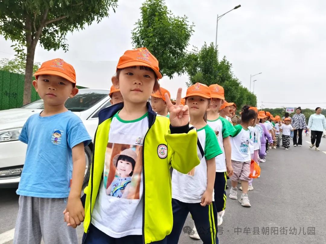 小学“慧”感知,衔接育成长——中牟县朝阳街幼儿园参观小学活动 第14张 小学“慧”感知,衔接育成长——中牟县朝阳街幼儿园参观小学活动 第14张
