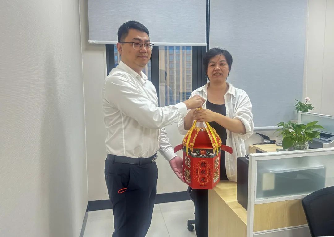 惠安公司:开展职工子女中高考前慰问活动 第6张 惠安公司:开展职工子女中高考前慰问活动 第6张
