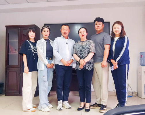 乐动五月 与你同行--赴东胜区华研滨河小学调研座谈 第4张 乐动五月 与你同行--赴东胜区华研滨河小学调研座谈 第4张