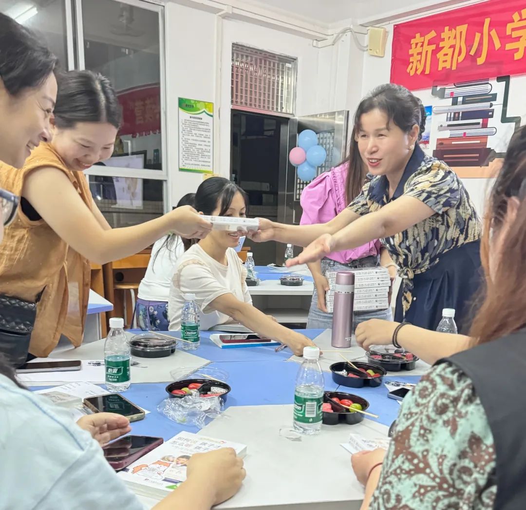 共读一本书 携手共成长——白云区新都小学“家长共读营”启动 第11张 共读一本书 携手共成长——白云区新都小学“家长共读营”启动 第11张