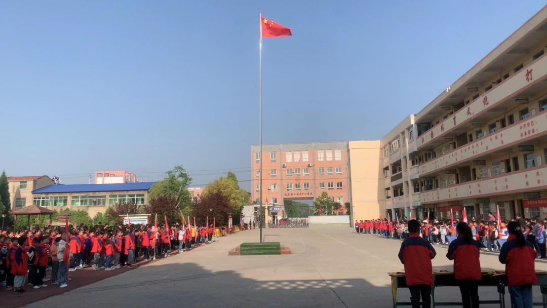 插花闸南小学:心灵沐浴阳光 携手共同成长 第2张 插花闸南小学:心灵沐浴阳光 携手共同成长 第2张