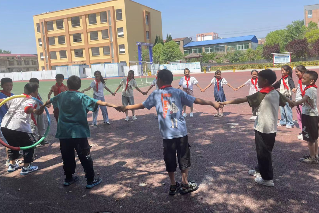 插花闸南小学:心灵沐浴阳光 携手共同成长 第8张 插花闸南小学:心灵沐浴阳光 携手共同成长 第8张