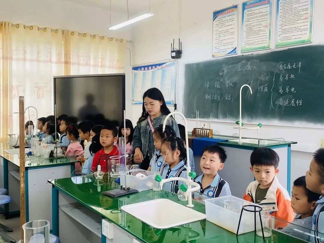【幼小衔接】初探小学 稳步启航——经开区幼儿园幼小衔接走进小学篇 第24张 【幼小衔接】初探小学 稳步启航——经开区幼儿园幼小衔接走进小学篇 第24张