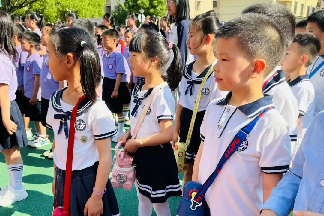 【幼小衔接】“趣”见小学,筑梦成长——紫薇幼儿园大班组入队仪式体验活动 第41张