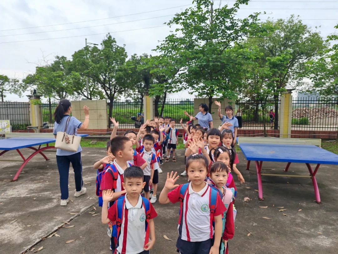 “我与小学零距离”——三角心心幼儿园幼儿园大班参观小学活动 第11张