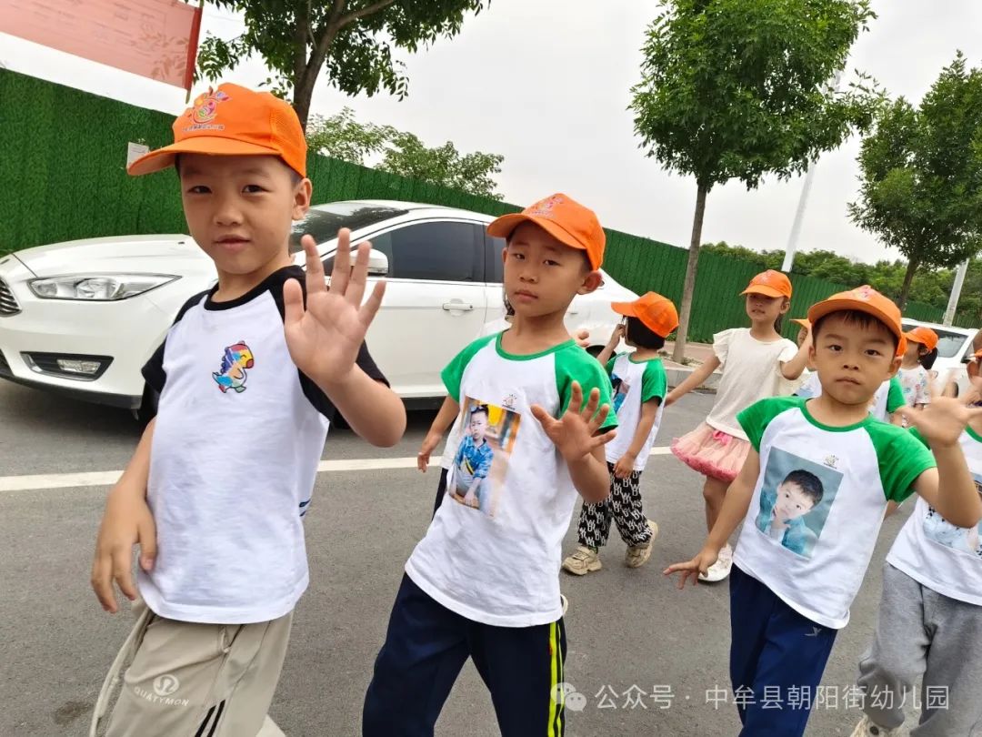 小学“慧”感知,衔接育成长——中牟县朝阳街幼儿园参观小学活动 第13张 小学“慧”感知,衔接育成长——中牟县朝阳街幼儿园参观小学活动 第13张