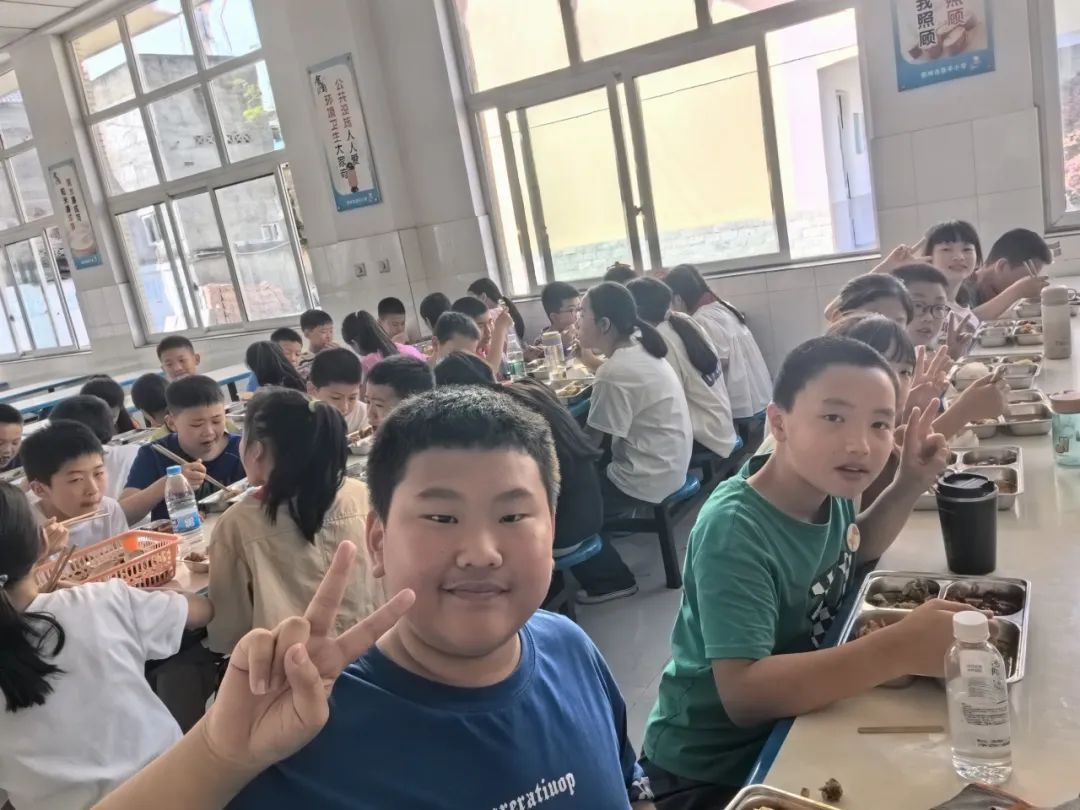 【鸣响 • 实践】崇平小学劳动实践课程“呦呦乐厨”之“烹”出精彩(五) 第85张