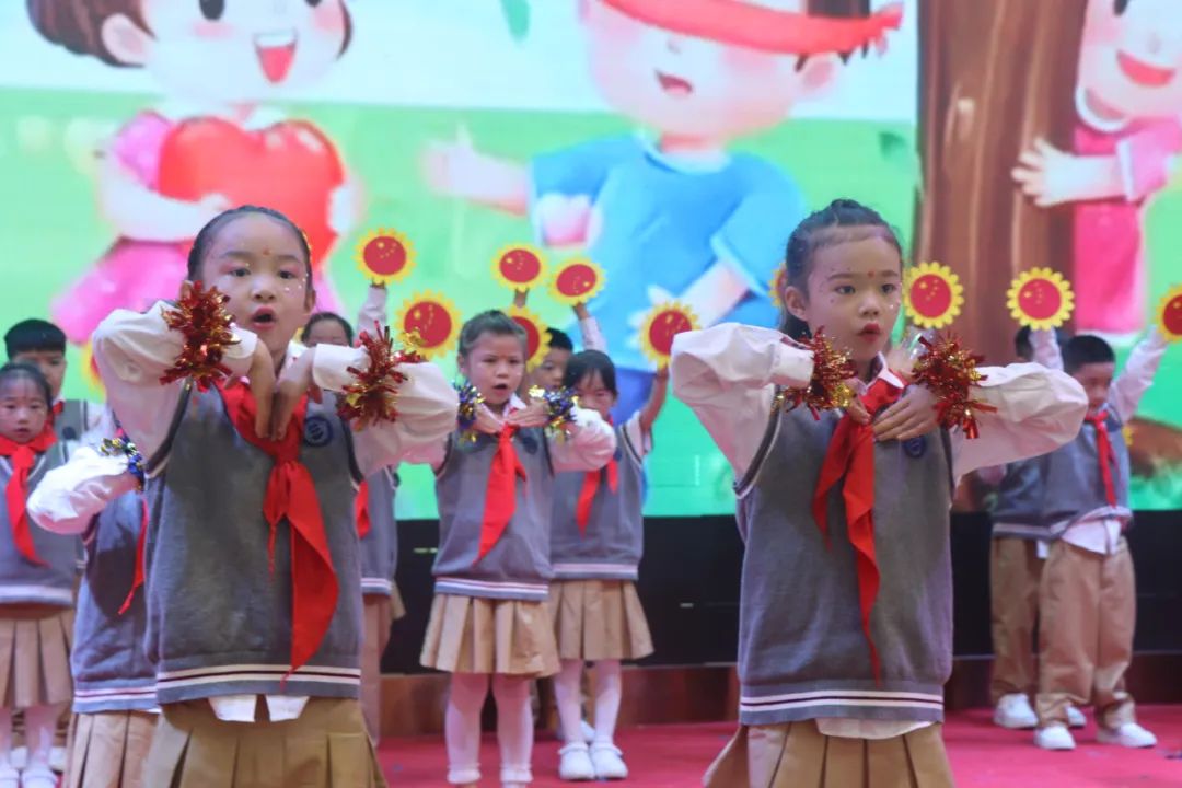 童心飞扬  梦想起航——曲靖经开区朝阳小学“六一”文艺汇演一年级专场 第96张