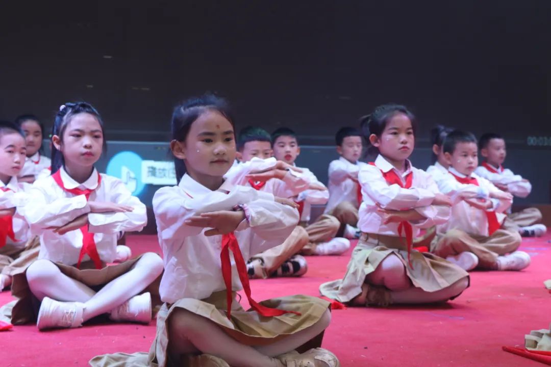 童心飞扬 梦想起航——曲靖经开区朝阳小学“六一”文艺汇演一年级专场 第58张 童心飞扬 梦想起航——曲靖经开区朝阳小学“六一”文艺汇演一年级专场 第58张
