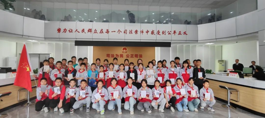 青年小学关工委开展民法典宣传月社会实践活动 第7张 青年小学关工委开展民法典宣传月社会实践活动 第7张