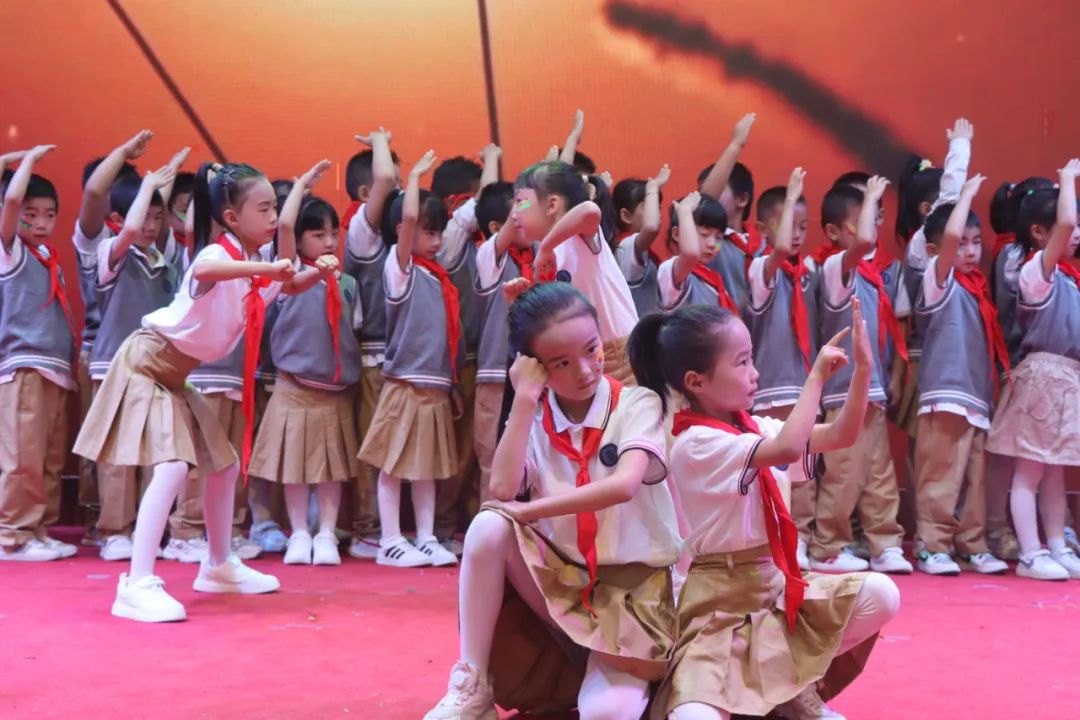 童心飞扬 梦想起航——曲靖经开区朝阳小学“六一”文艺汇演一年级专场 第49张 童心飞扬 梦想起航——曲靖经开区朝阳小学“六一”文艺汇演一年级专场 第49张