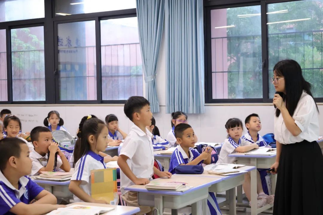 走进小学,幼见成长——宝澜雅苑幼儿园参观小学活动 第41张 走进小学,幼见成长——宝澜雅苑幼儿园参观小学活动 第41张