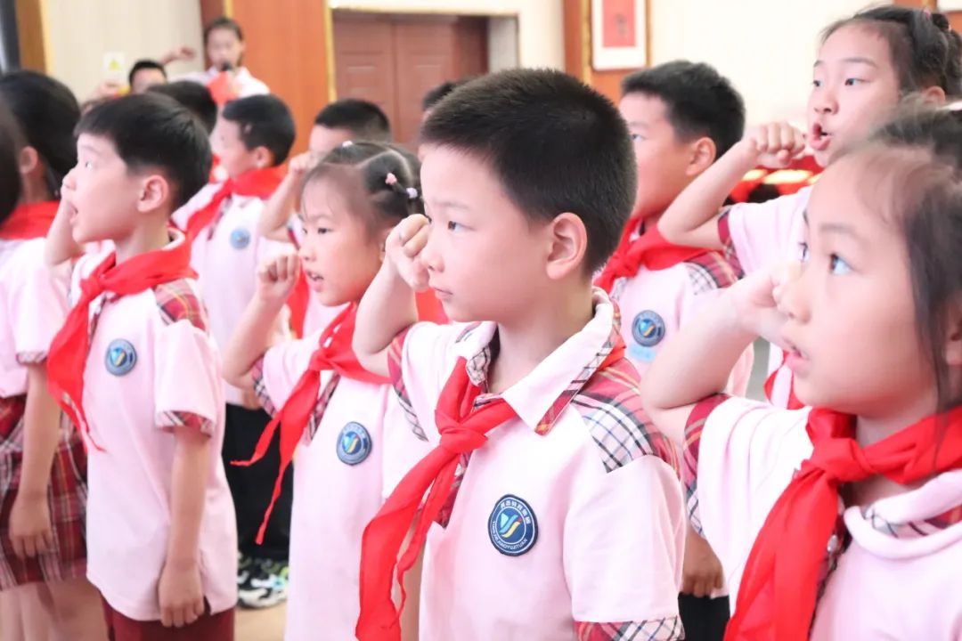 红领巾爱祖国 ——枝江英杰小学开展六一主题队日暨新队员入队仪式活动 第33张