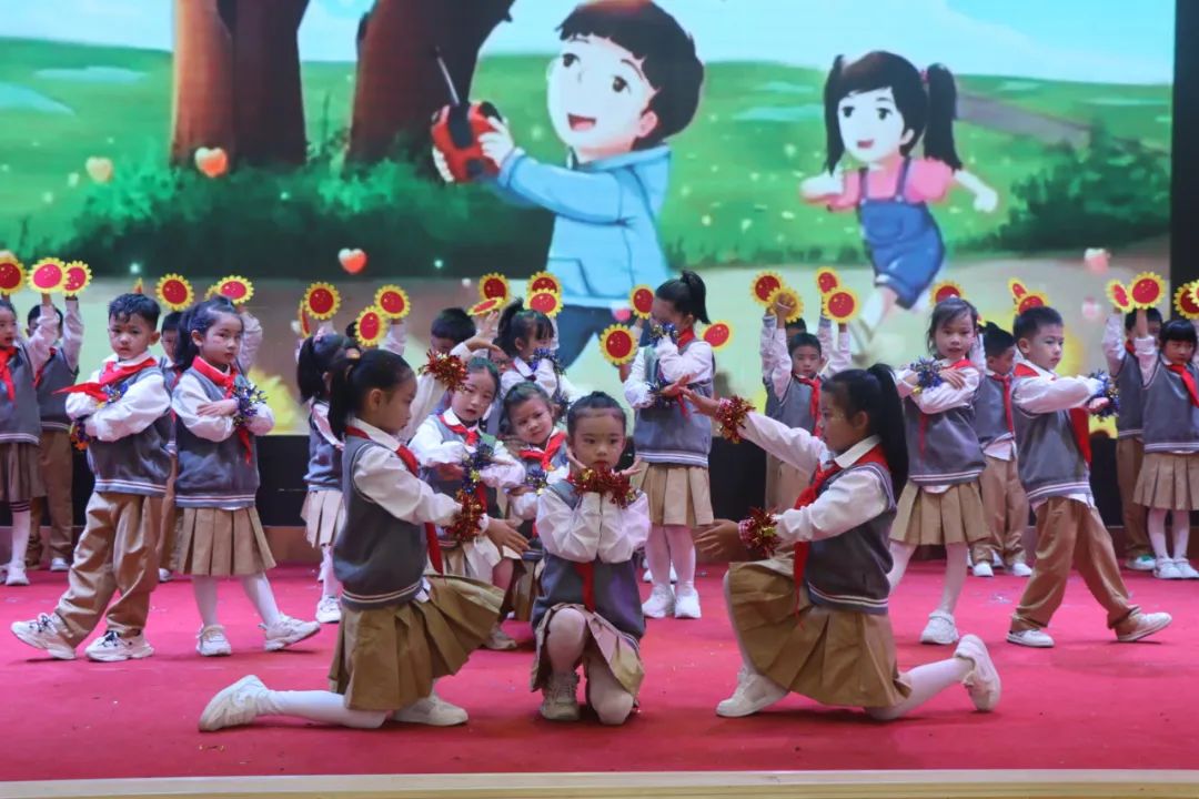 童心飞扬 梦想起航——曲靖经开区朝阳小学“六一”文艺汇演一年级专场 第92张 童心飞扬 梦想起航——曲靖经开区朝阳小学“六一”文艺汇演一年级专场 第92张