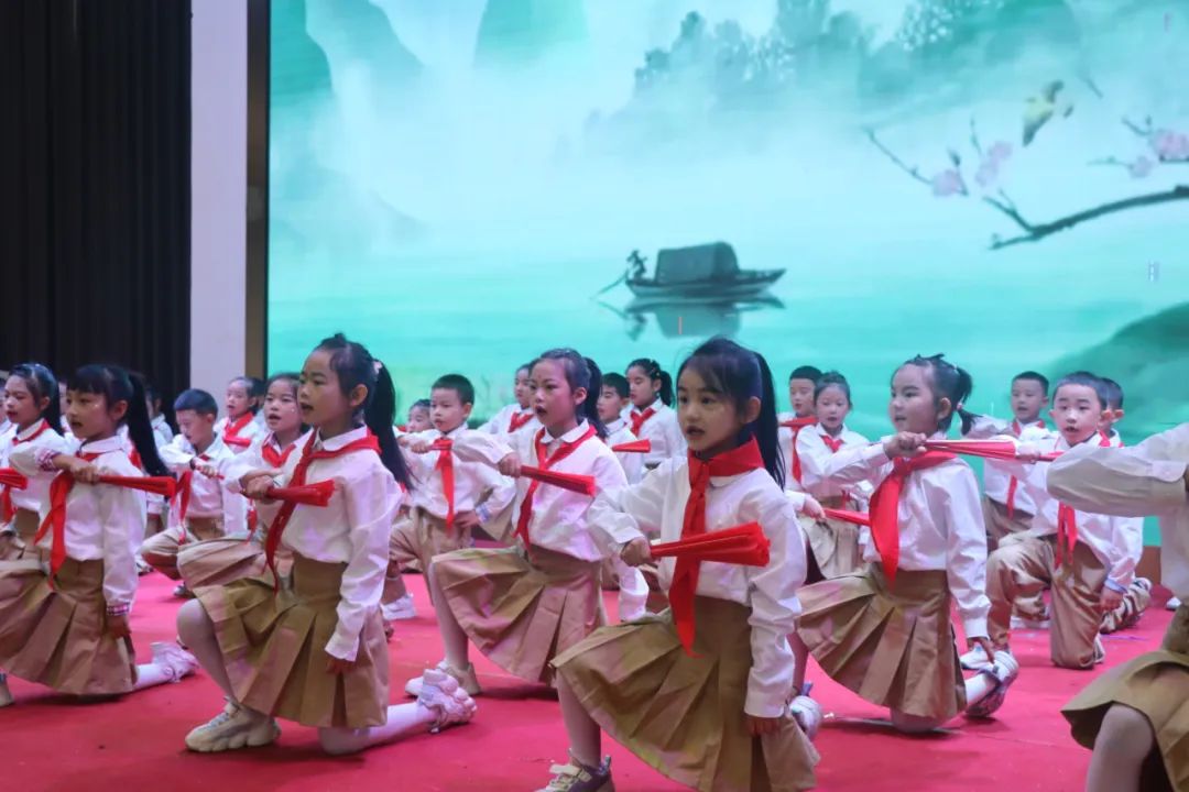 童心飞扬 梦想起航——曲靖经开区朝阳小学“六一”文艺汇演一年级专场 第56张 童心飞扬 梦想起航——曲靖经开区朝阳小学“六一”文艺汇演一年级专场 第56张
