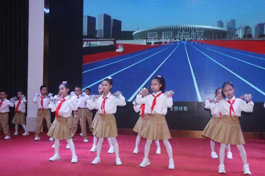 童心飞扬 梦想起航——曲靖经开区朝阳小学“六一”文艺汇演一年级专场 第40张 童心飞扬 梦想起航——曲靖经开区朝阳小学“六一”文艺汇演一年级专场 第40张