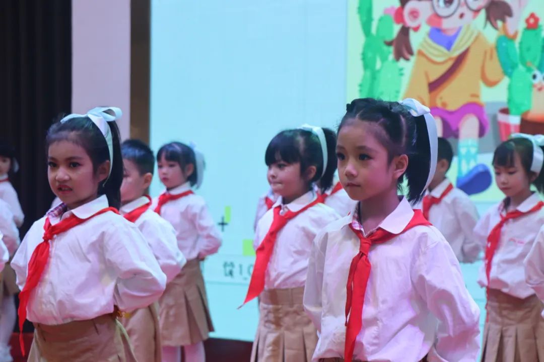 童心飞扬 梦想起航——曲靖经开区朝阳小学“六一”文艺汇演一年级专场 第85张 童心飞扬 梦想起航——曲靖经开区朝阳小学“六一”文艺汇演一年级专场 第85张