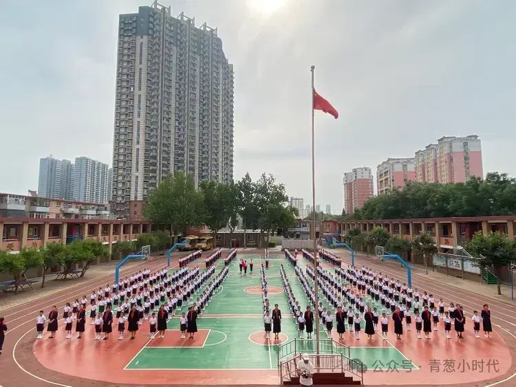 丛台区丛台小学举办2024年一年级入队仪式 第1张