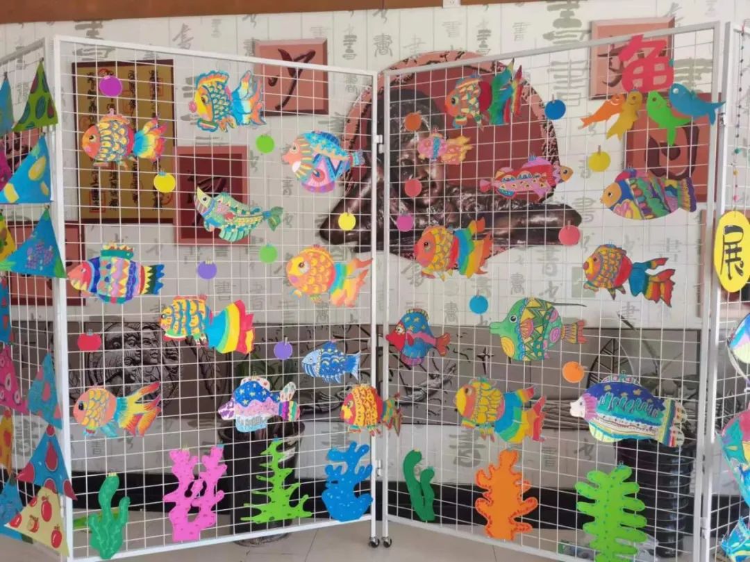 陵城区第二实验小学“七彩童年 ”美术展活动 第12张 陵城区第二实验小学“七彩童年 ”美术展活动 第12张