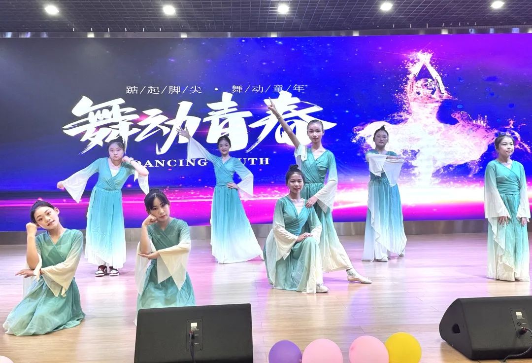 与你童乐 童心同行——晋梅小学第九届艺术节学生素养大赛暨六一节目汇演 第50张 与你童乐 童心同行——晋梅小学第九届艺术节学生素养大赛暨六一节目汇演 第50张