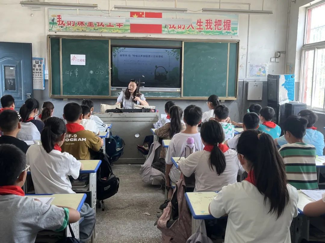 正午中心小学:深化教育交流 共促学生成长 第2张 正午中心小学:深化教育交流 共促学生成长 第2张