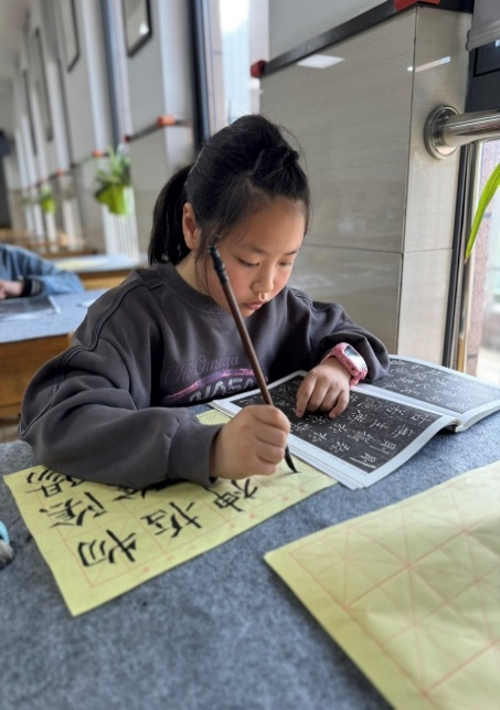 东吴小学 陆欣怡 | 我的自画像 第3张