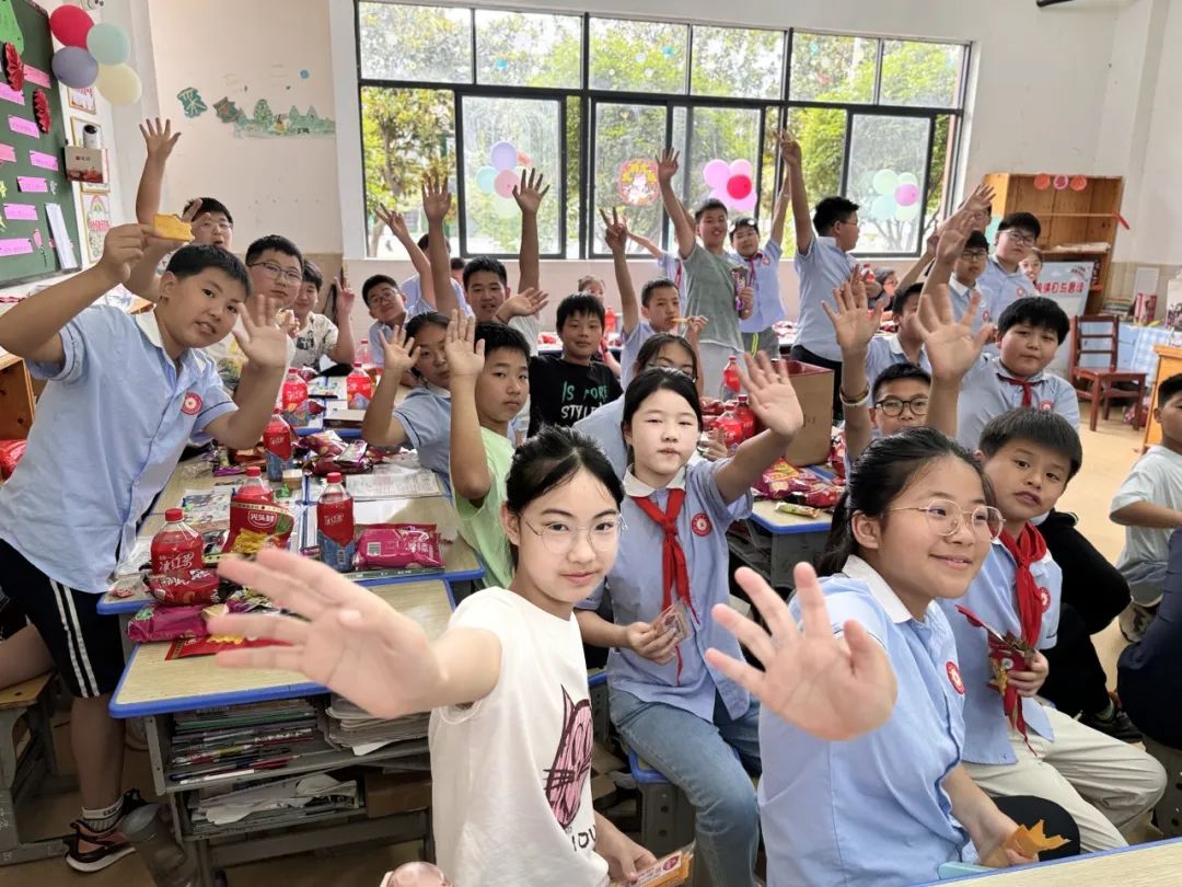与你童乐 童心同行——晋梅小学第九届艺术节学生素养大赛暨六一节目汇演 第60张 与你童乐 童心同行——晋梅小学第九届艺术节学生素养大赛暨六一节目汇演 第60张