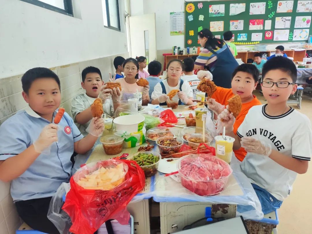 与你童乐 童心同行——晋梅小学第九届艺术节学生素养大赛暨六一节目汇演 第61张 与你童乐 童心同行——晋梅小学第九届艺术节学生素养大赛暨六一节目汇演 第61张