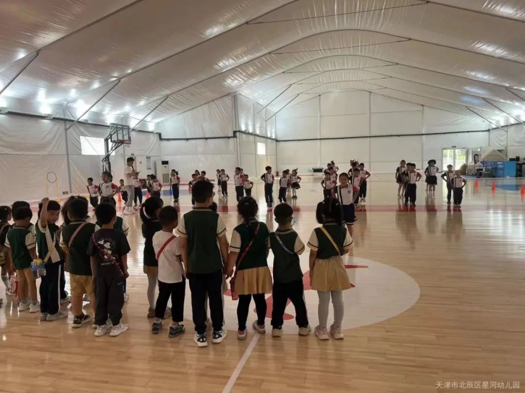 你好,小学!---星河幼儿园大班参观小学初体验! 第6张 你好,小学!---星河幼儿园大班参观小学初体验! 第6张