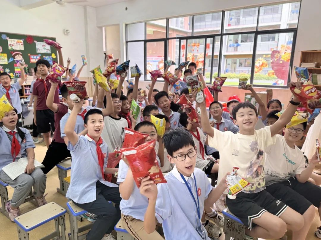 与你童乐 童心同行——晋梅小学第九届艺术节学生素养大赛暨六一节目汇演 第62张 与你童乐 童心同行——晋梅小学第九届艺术节学生素养大赛暨六一节目汇演 第62张