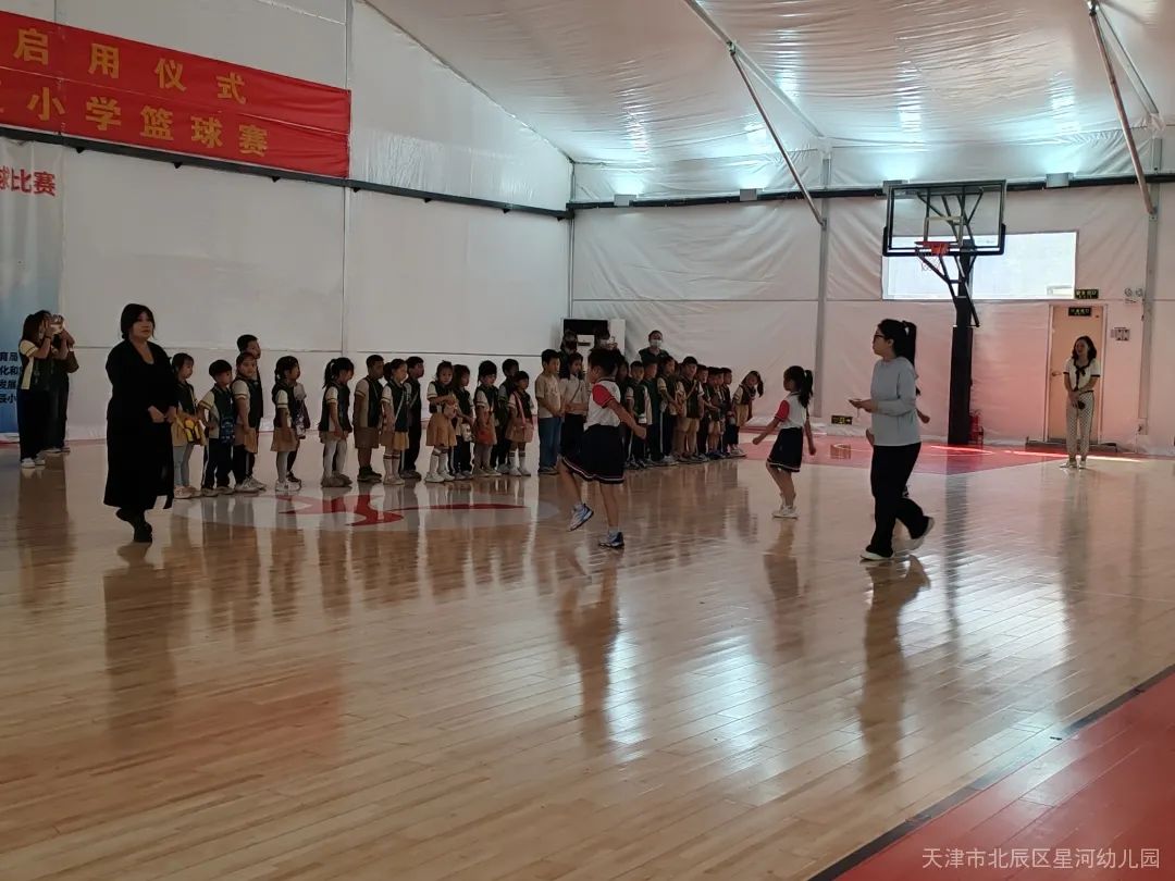 你好,小学!---星河幼儿园大班参观小学初体验! 第7张 你好,小学!---星河幼儿园大班参观小学初体验! 第7张