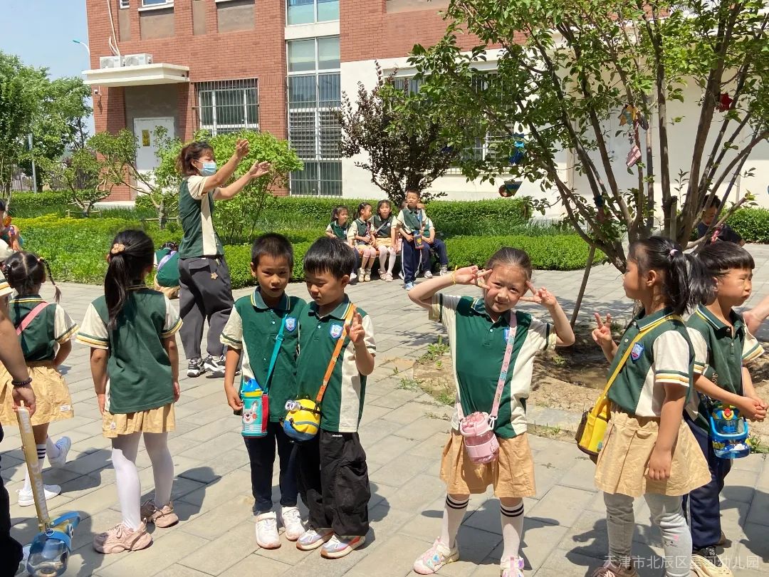 你好,小学!---星河幼儿园大班参观小学初体验! 第40张 你好,小学!---星河幼儿园大班参观小学初体验! 第40张
