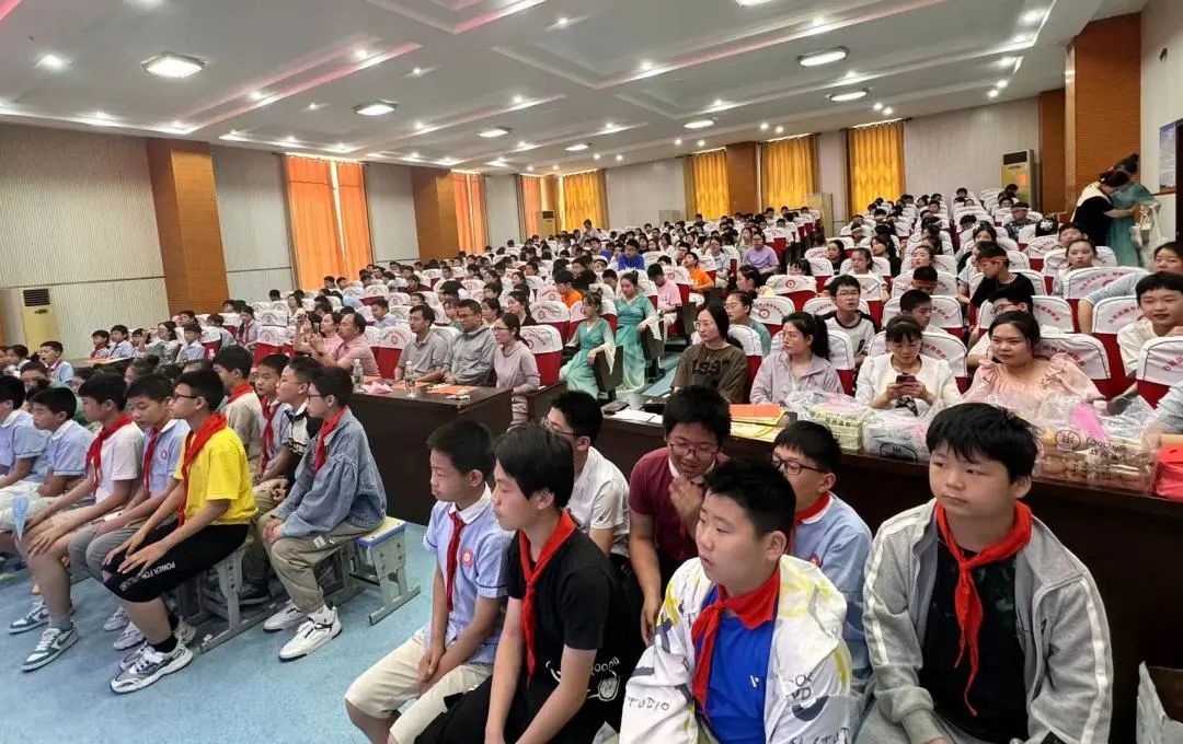 与你童乐 童心同行——晋梅小学第九届艺术节学生素养大赛暨六一节目汇演 第69张 与你童乐 童心同行——晋梅小学第九届艺术节学生素养大赛暨六一节目汇演 第69张