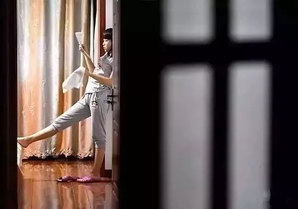 初三生父亲晒出女儿中考图,看哭万人: 孩子,读书虽苦,却是最容易的那条! 第9张